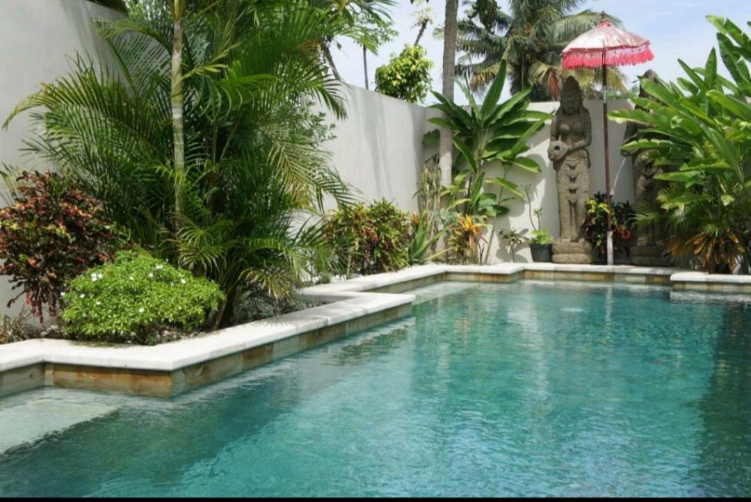 Dhm Surf Villa Kuta  Екстер'єр фото